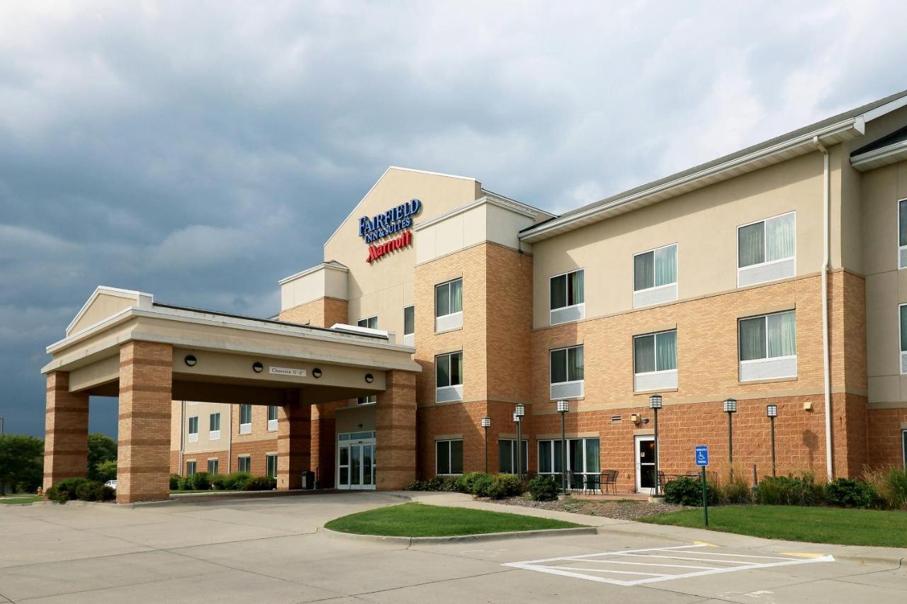 Fairfield Inn & Suites Des Moines Airport Bagian luar foto