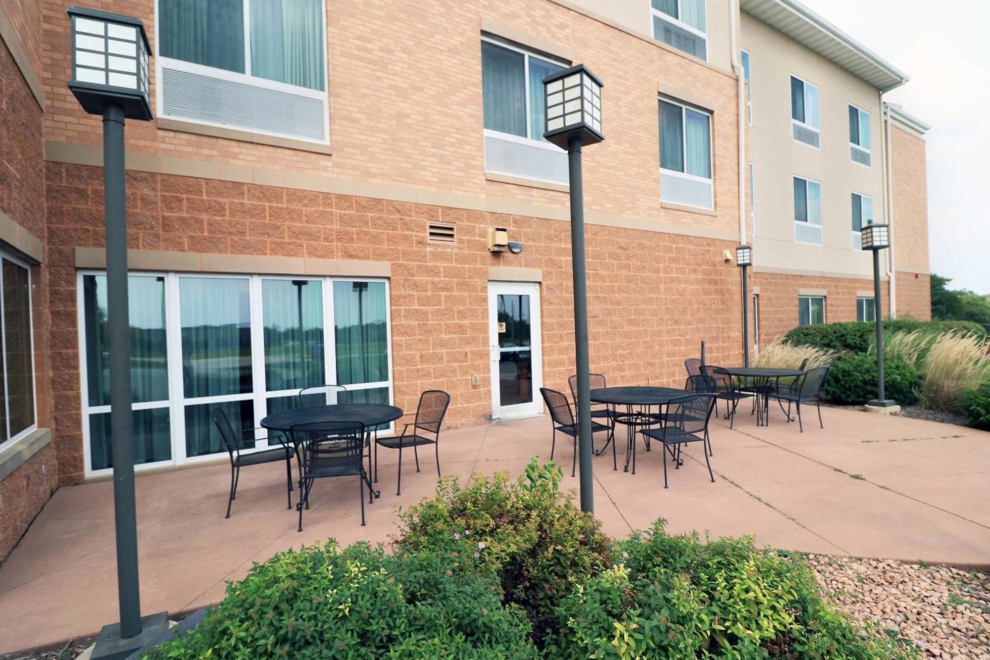 Fairfield Inn & Suites Des Moines Airport Bagian luar foto