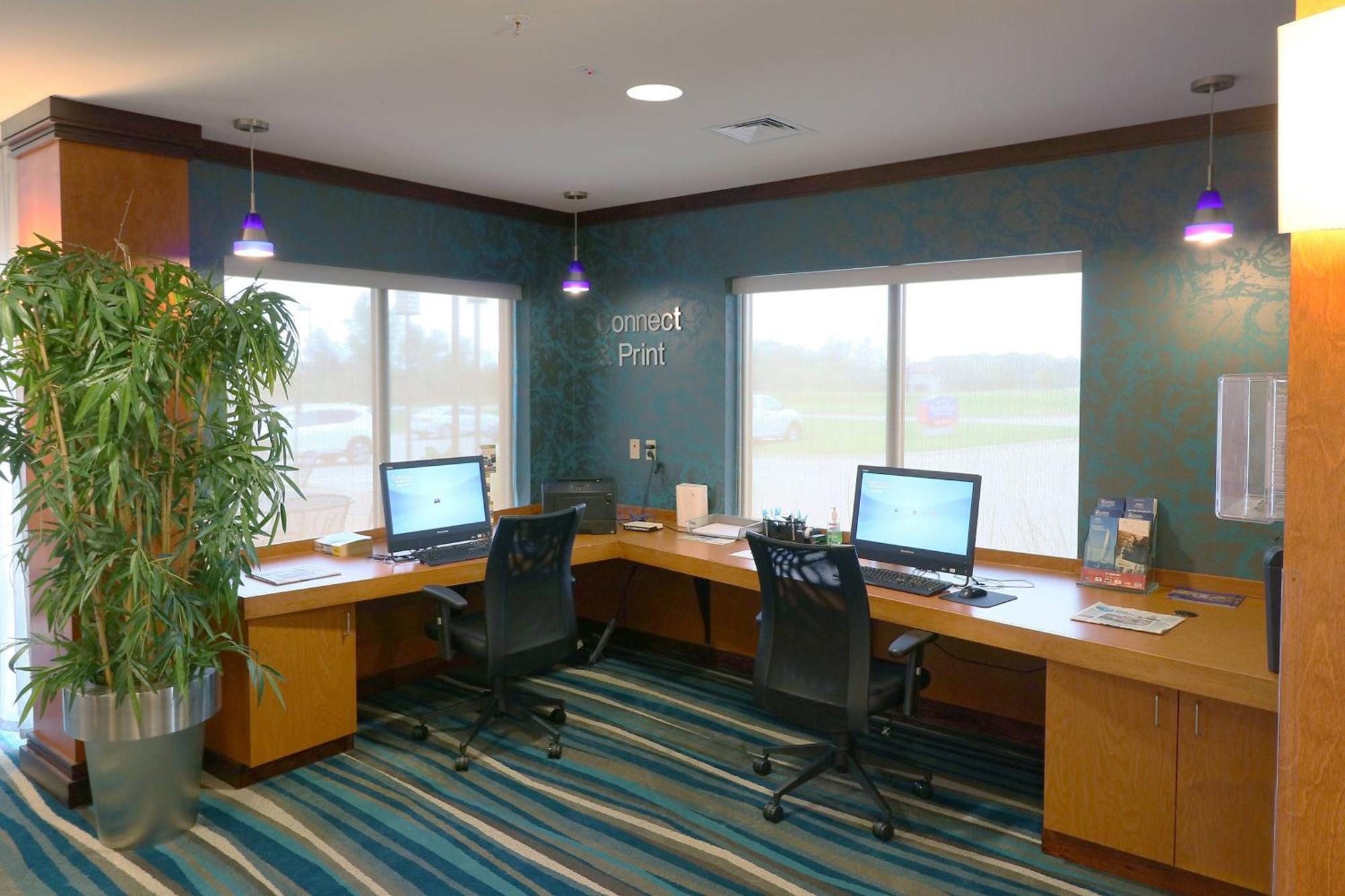 Fairfield Inn & Suites Des Moines Airport Bagian luar foto