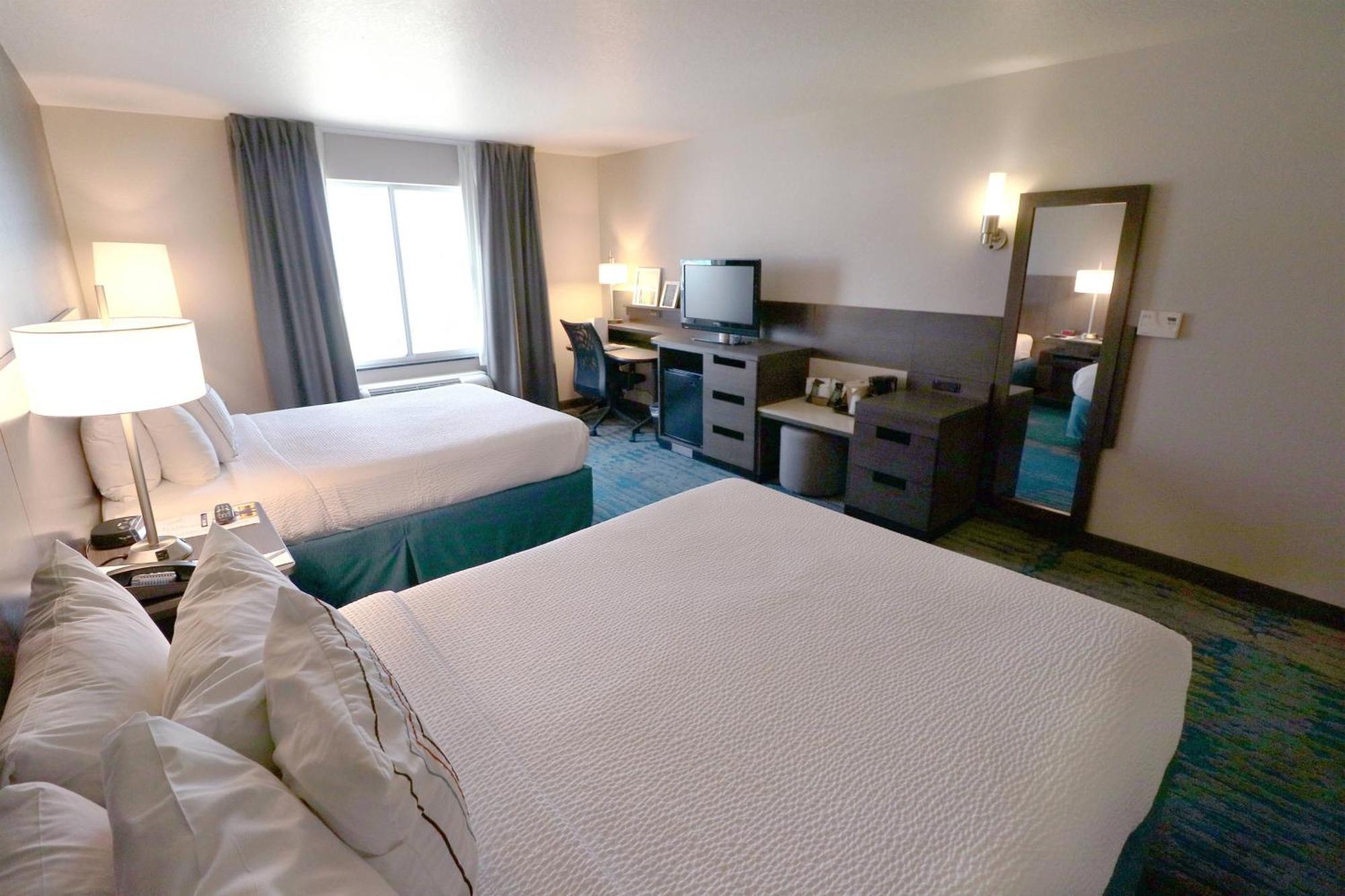Fairfield Inn & Suites Des Moines Airport Bagian luar foto