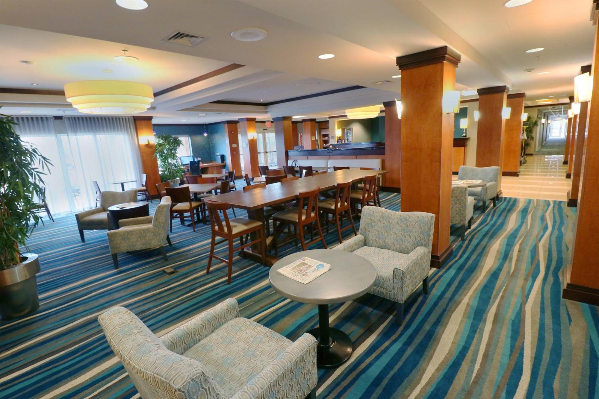 Fairfield Inn & Suites Des Moines Airport Bagian luar foto